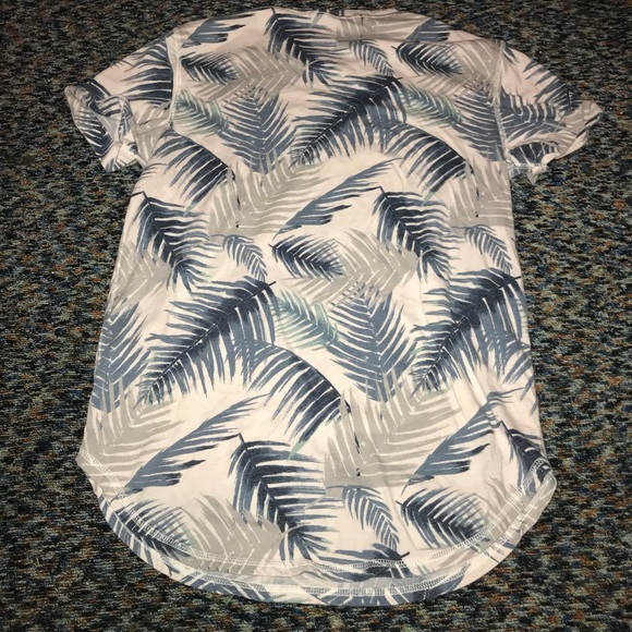 Hollister curved hem t-shirt - Picture 2 of 3